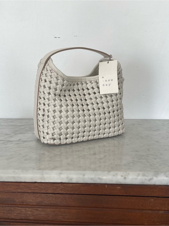 a new day Handbags - a new day Woven Shoulder Bag in Light Taupe